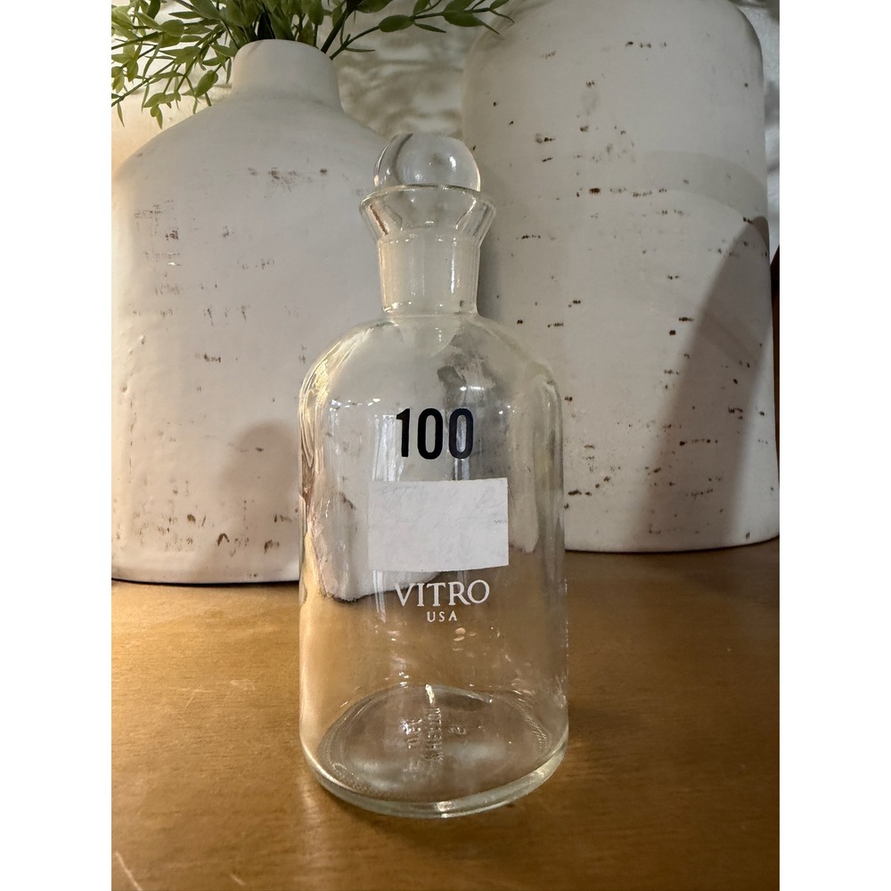 Vintage Wheaton USA 100 Glass Apothecary Bottle with Ground Glass Stopper